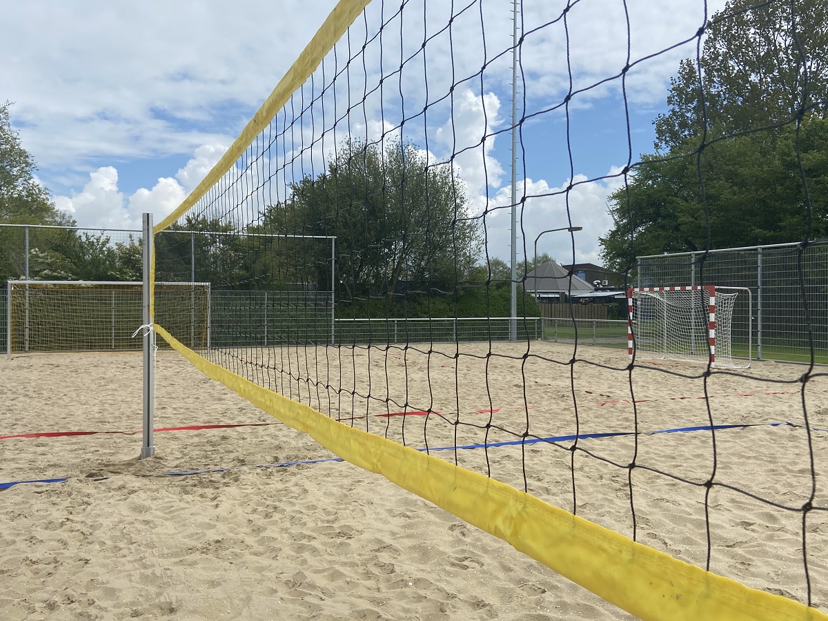 Beach-Volleyballanlage BASIC als Kombi-Anlage im Profil 80 x 80 mm