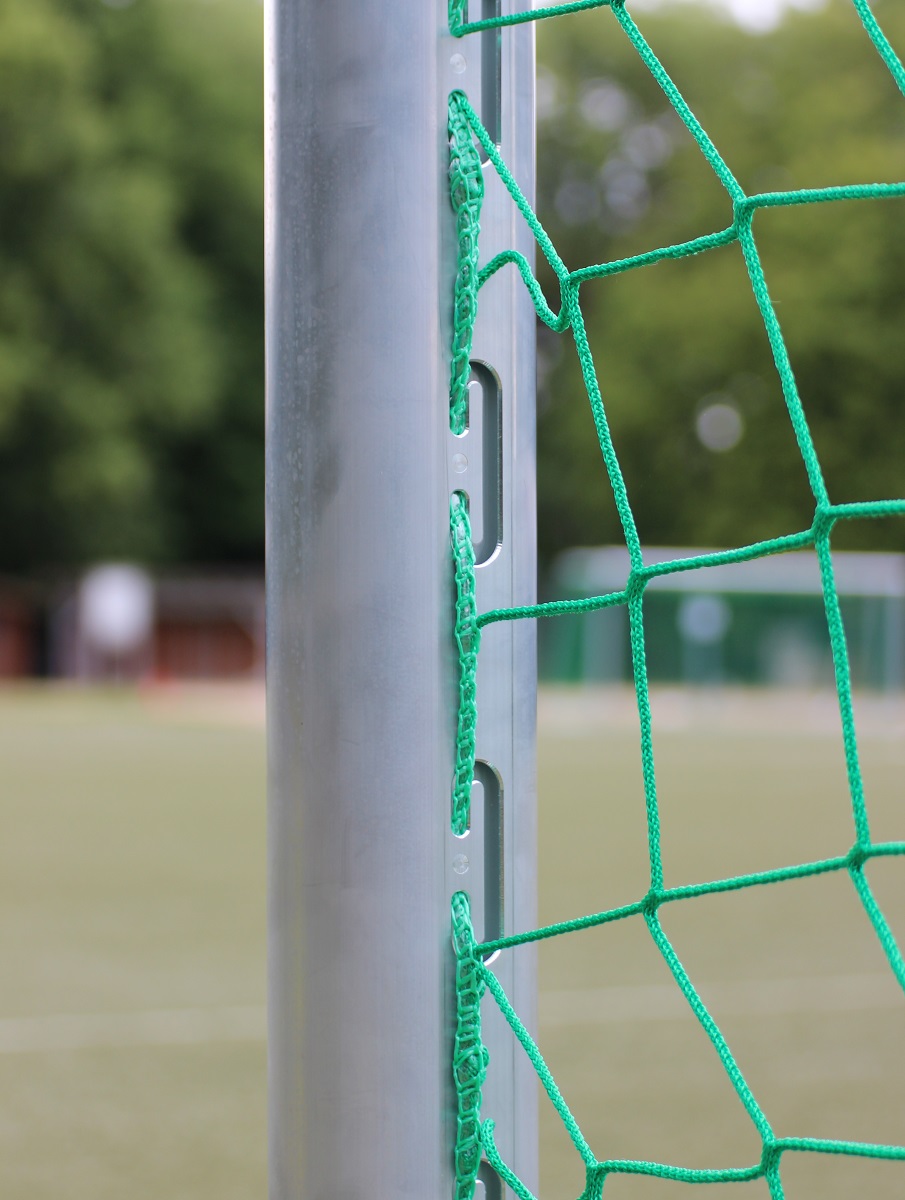 Fußballtor Alu natur mit Netzbügeln - PREMIUM - integrierte Netzaufhängung - 7,32 x 2,44 m - aus Aluminium