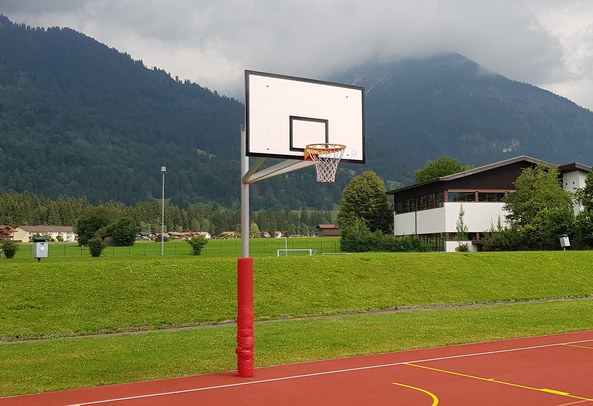 Basketball-Einmast-Anlage ohne Ausladung, Zielbrett aus Coplast 1,20 x 0,90 m