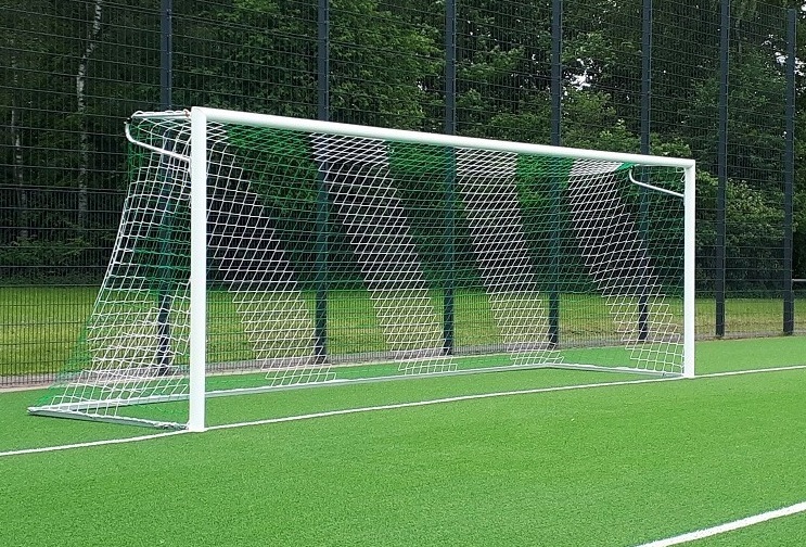Fußballtor weiß mit Netzbügeln - PREMIUM - integrierte Netzaufhängung - 7,32 x 2,44 m - aus Aluminium