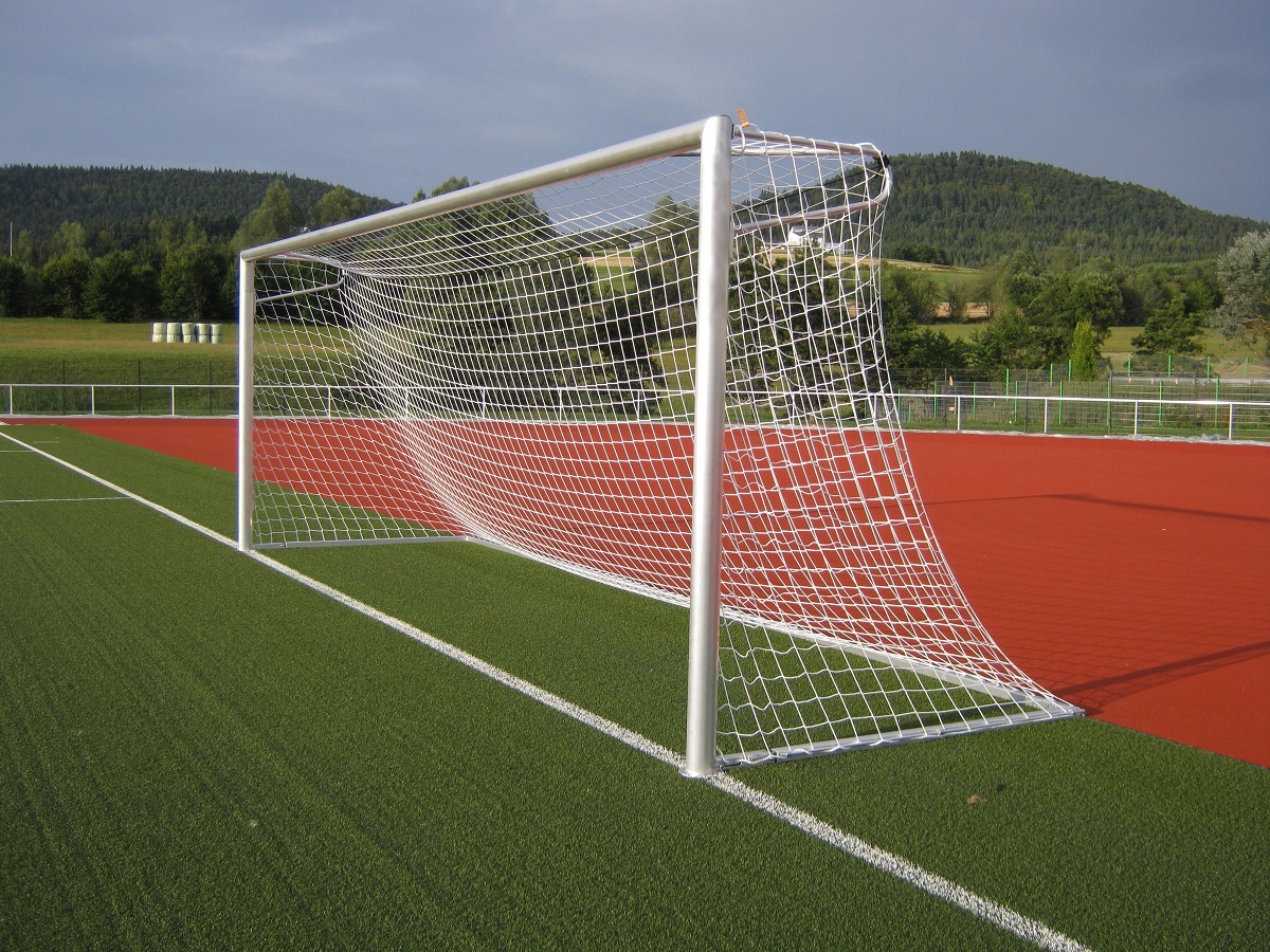 Fußballtor Alu natur mit Netzbügeln - BASIC - mit Netzhaken - 7,32 x 2,44 m - aus Aluminium