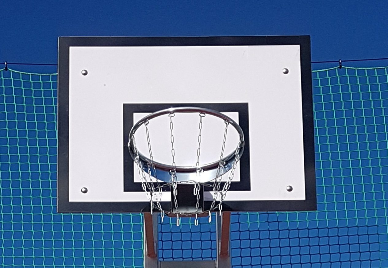 Basketballkorb aus Stahl in verzinkter Ausführung mit 12-Punkt-Aufhängung